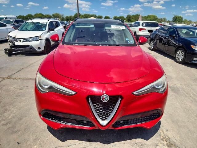 64490016 :رقم المزاد ، ZASFAKPN0J7B98941 vin ، 2018 Alfa Romeo Stelvio مزاد بيع