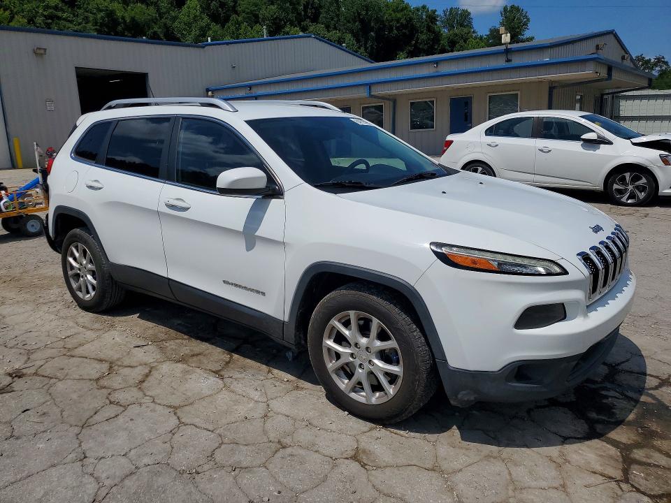 2015 Jeep Cherokee მანქანა იყიდება აუქციონზე, vin: 1C4PJLCB2FW782513, აუქციონის ნომერი: 64128996