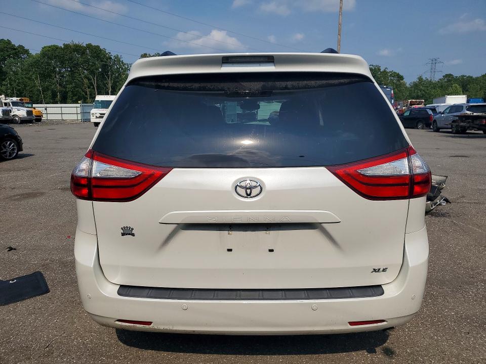 Продаж на аукціоні авто 2017 Toyota Sienna, vin: 5TDYZ3DC6HS800695, номер лоту: 63263546