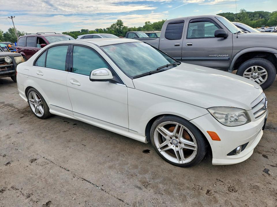 63511716 :رقم المزاد ، WDDGF81X98F103486 vin ، 2008 Mercedes-benz C مزاد بيع