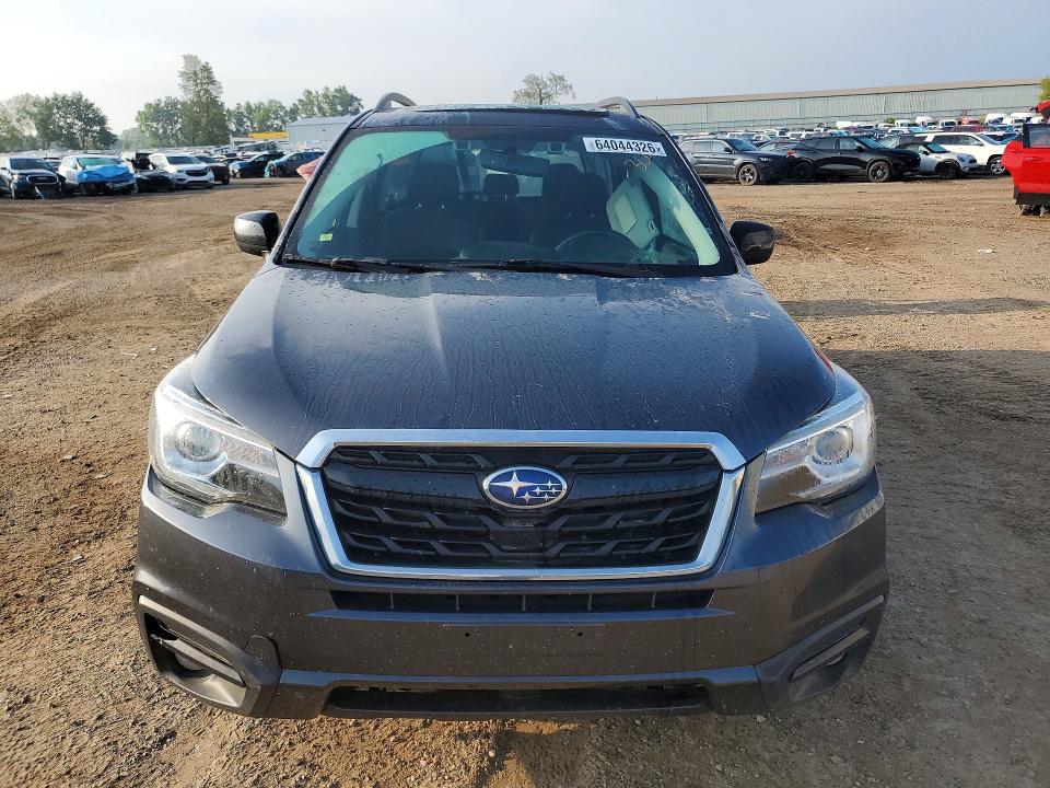 2018 Subaru Forester მანქანა იყიდება აუქციონზე, vin: JF2SJAGC7JH581156, აუქციონის ნომერი: 64044326
