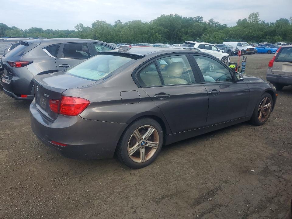 2013 Bmw 328 მანქანა იყიდება აუქციონზე, vin: WBA3B5C55DF594192, აუქციონის ნომერი: 64284086