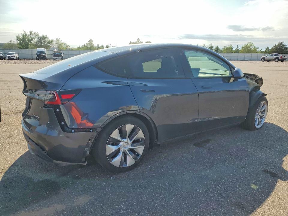 Продажа на аукционе авто 2021 Tesla Model Y, vin: 5YJYGDEE1MF074187, номер лота: 64611666