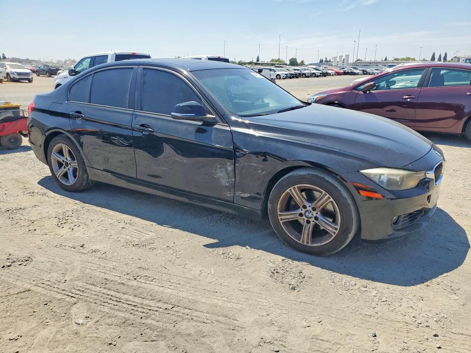 2013 Bmw 328 მანქანა იყიდება აუქციონზე, vin: WBA3C1G51DNR45623, აუქციონის ნომერი: 64142276