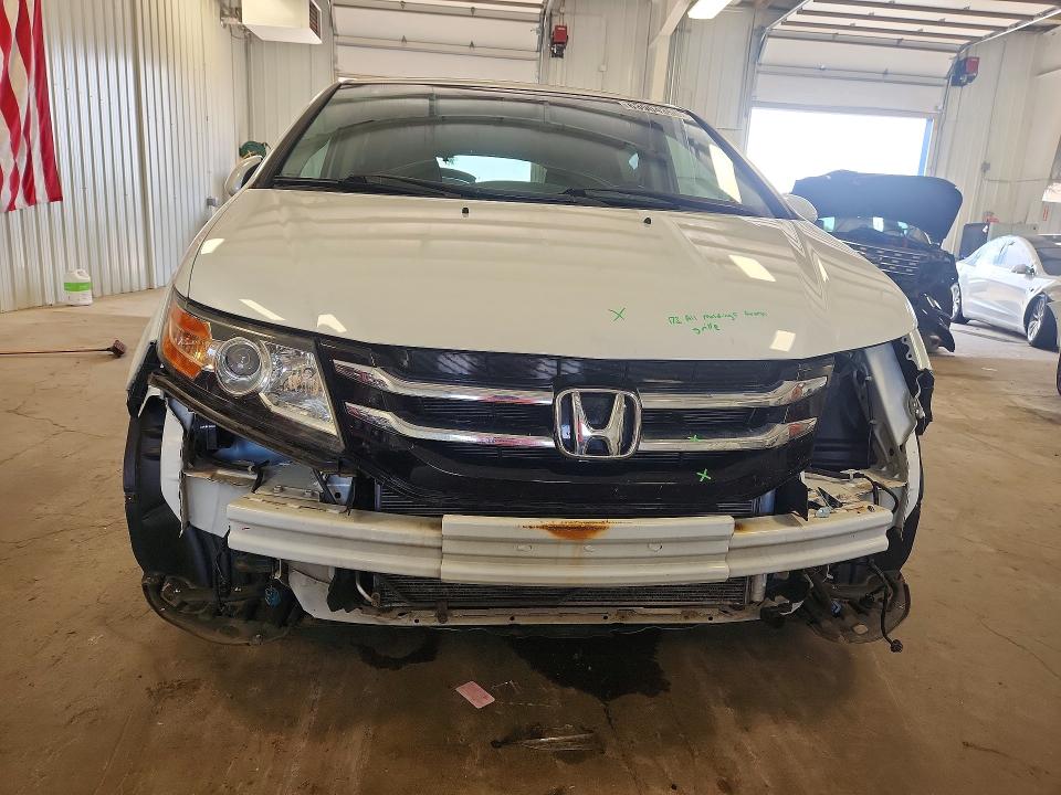 63904356 :رقم المزاد ، 5FNRL5H65EB026364 vin ، 2014 Honda Odyssey مزاد بيع