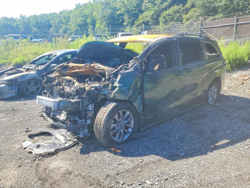 2021 Toyota Sienna მანქანა იყიდება აუქციონზე, vin: N0V1N64074026, აუქციონის ნომერი: 64074026