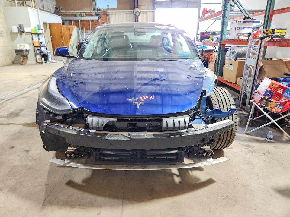 Продажа на аукционе авто 2023 Tesla Model 3, vin: 5YJ3E1EA4PF435265, номер лота: 62439346