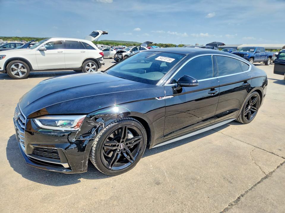 64070756 :رقم المزاد ، WAUENCF58JA058474 vin ، 2018 Audi A5 مزاد بيع