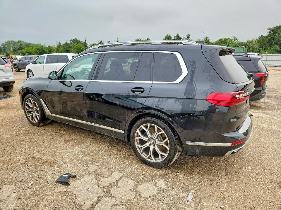 64479836 :رقم المزاد ، 5UXCW2C04N9M86137 vin ، 2022 Bmw X7 مزاد بيع