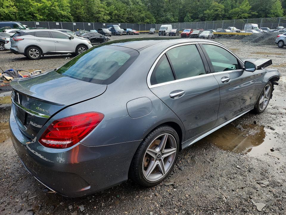 63827566 :رقم المزاد ، 55SWF4KB6JU234675 vin ، 2018 Mercedes-benz C مزاد بيع
