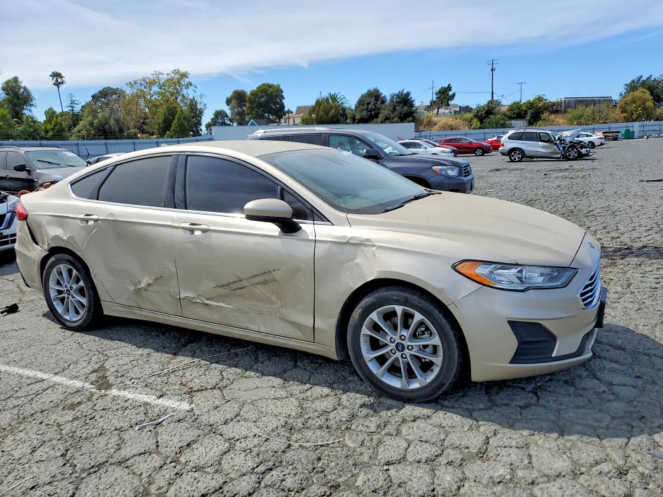 65373346 :رقم المزاد ، 3FA6P0HDXKR152020 vin ، 2019 Ford Fusion مزاد بيع