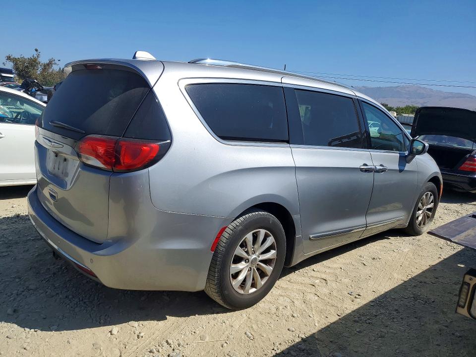 Продаж на аукціоні авто 2018 Chrysler Pacifica, vin: 2C4RC1BGXJR116280, номер лоту: 65657546
