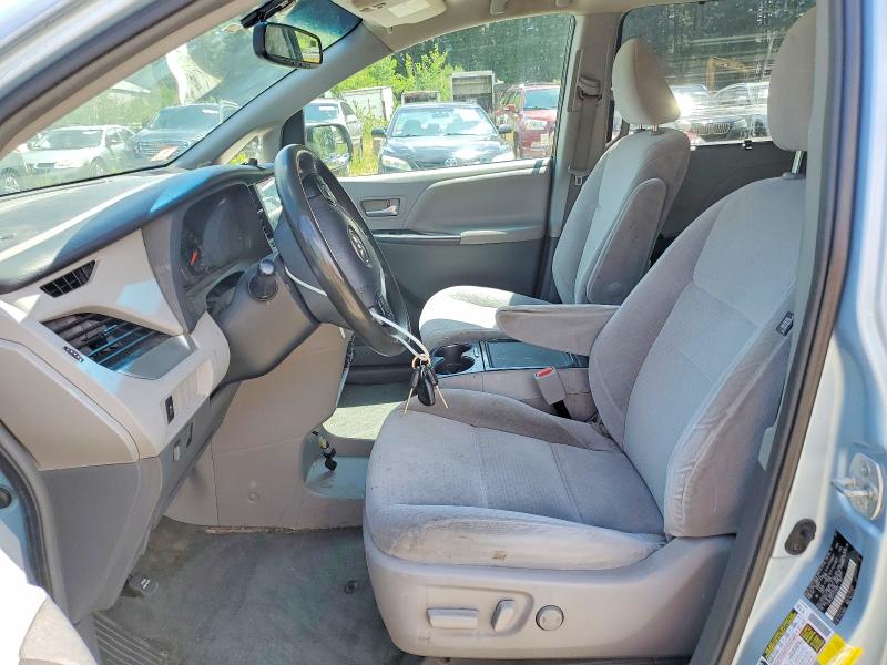 64058096 :رقم المزاد ، 5TDKK3DC3FS536889 vin ، 2015 Toyota Sienna مزاد بيع