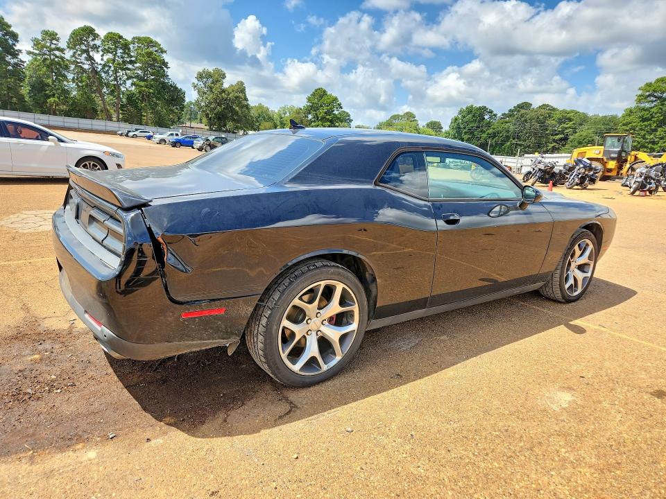 64758026 :رقم المزاد ، 2C3CDZBG1FH788621 vin ، 2015 Dodge Challenger مزاد بيع