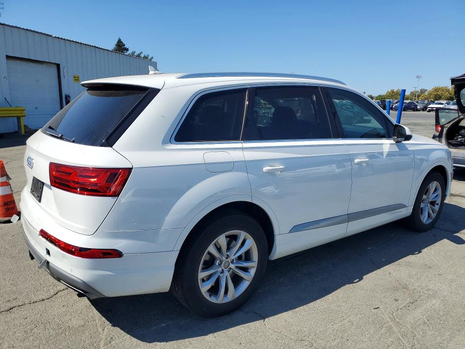 64816596 :رقم المزاد ، WA1AHAF74KD023049 vin ، 2019 Audi Q7 مزاد بيع