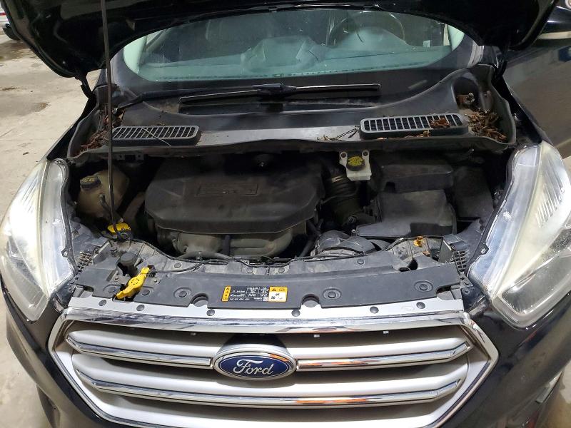 2017 Ford Escape მანქანა იყიდება აუქციონზე, vin: 1FMCU9J92HUE61705, აუქციონის ნომერი: 63694886