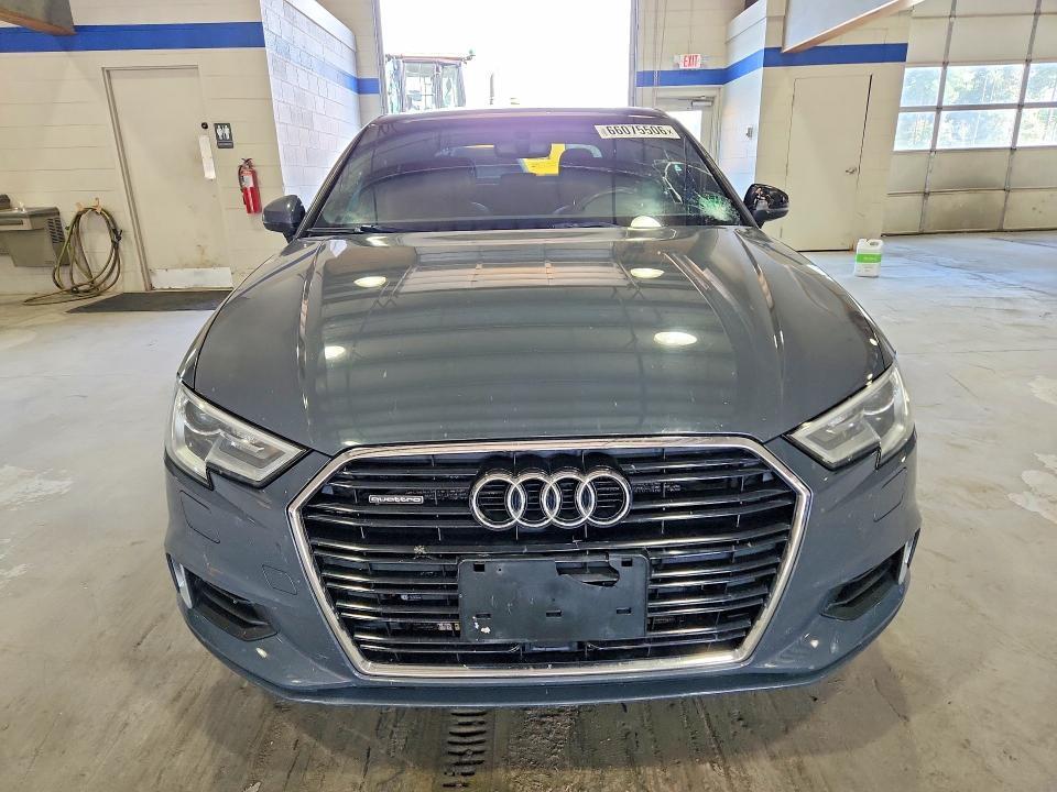66075506 :رقم المزاد ، WAUBEGFF8KA119097 vin ، 2019 Audi A3 مزاد بيع