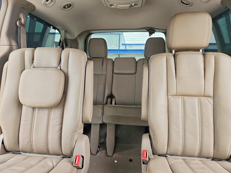 64330686 :رقم المزاد ، 2C4RC1CG6CR163162 vin ، 2012 Chrysler Town & Country مزاد بيع