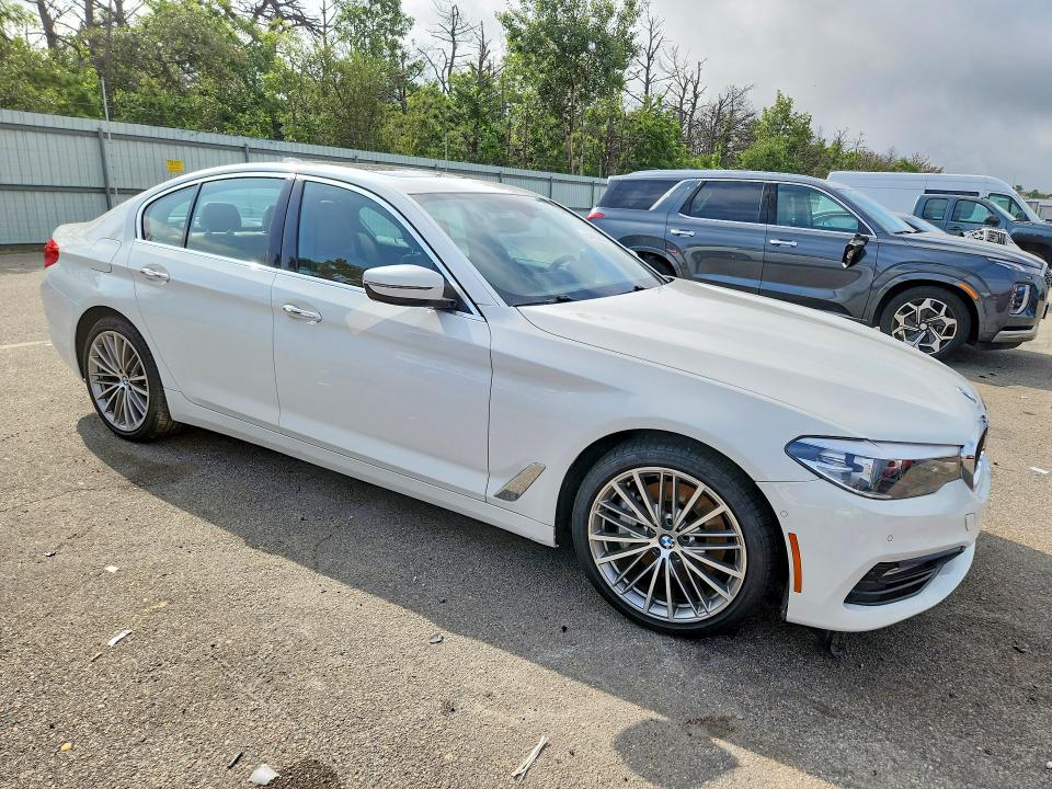 64106626 :رقم المزاد ، WBAJA7C34HG905499 vin ، 2017 Bmw 530 مزاد بيع