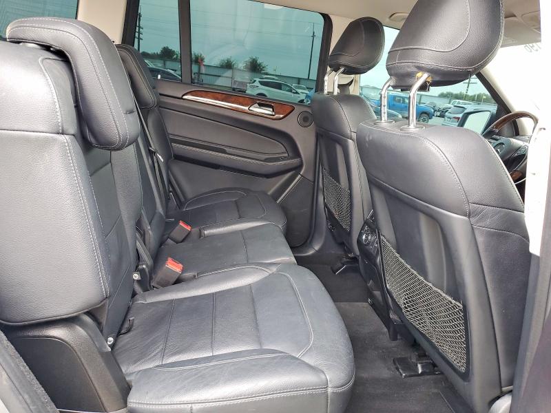66480196 :رقم المزاد ، 4JGDF6EE8HA766115 vin ، 2017 Mercedes-benz Gls مزاد بيع