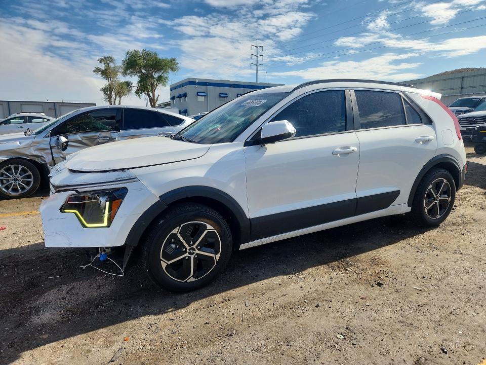 2023 Kia Niro მანქანა იყიდება აუქციონზე, vin: KNDCR3LEXP5046654, აუქციონის ნომერი: 65355906