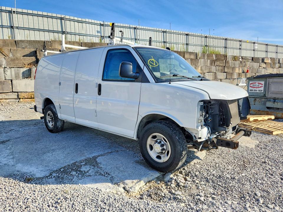 65628446 :رقم المزاد ، 1GCWGAF71M1170321 vin ، 2021 Chevrolet Express G2500 مزاد بيع
