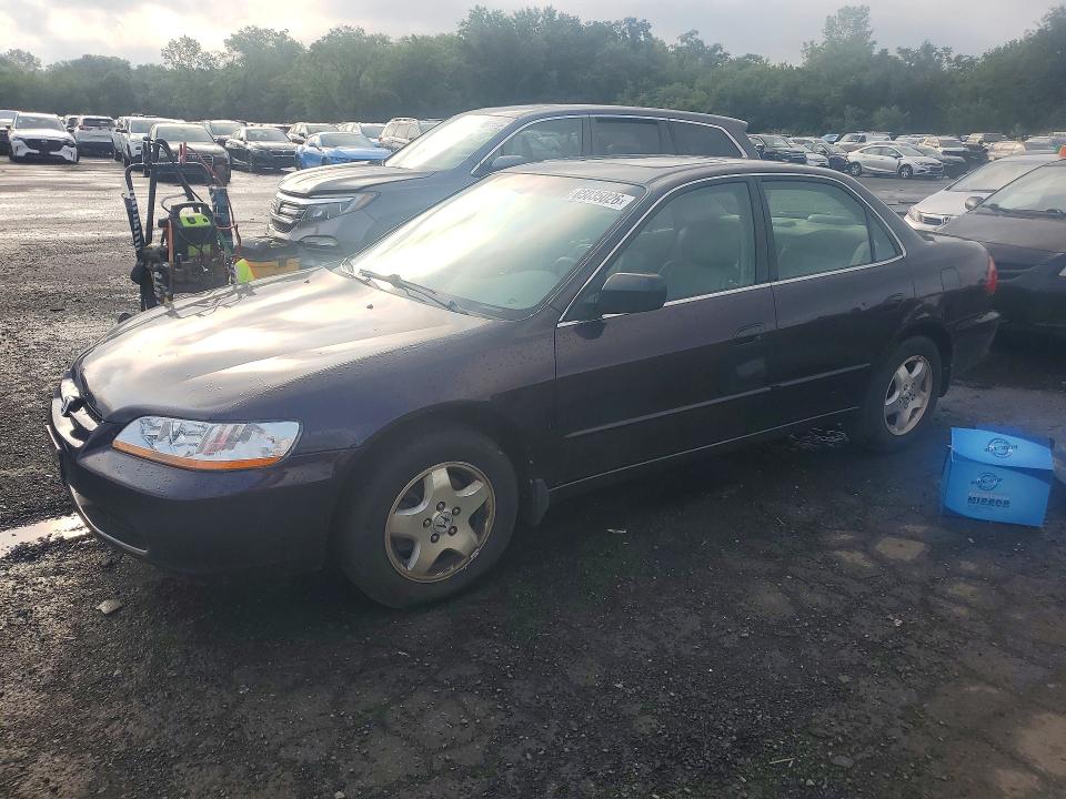 Aukcja sprzedaży 1998 Honda Accord, vin: 1HGCG1657WA070570, numer aukcji: 65035026