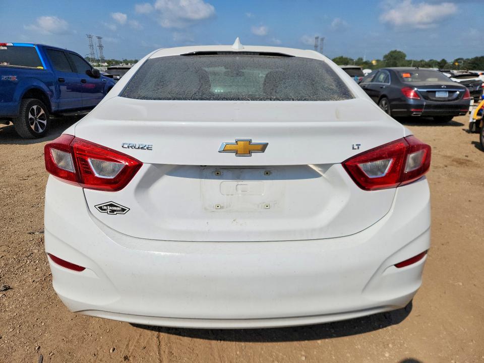 66638496 :رقم المزاد ، 1G1BE5SM6K7146171 vin ، 2019 Chevrolet Cruze مزاد بيع