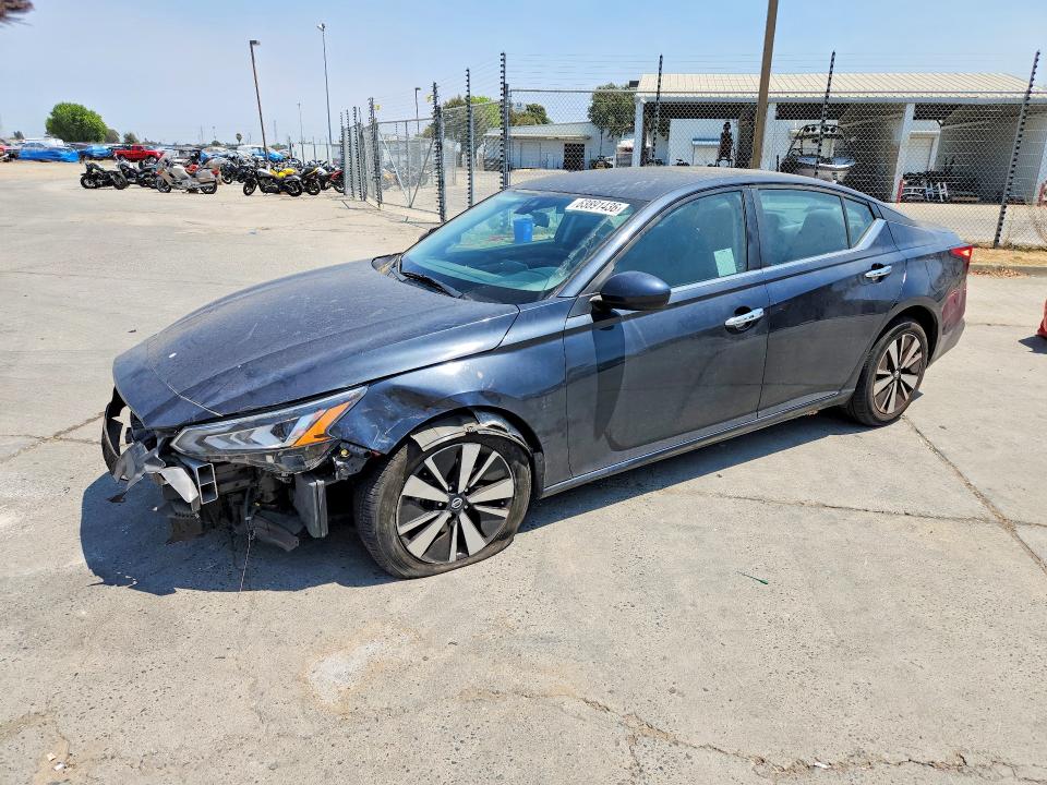 63891436 :رقم المزاد ، 1N4BL4DV0NN363640 vin ، 2022 Nissan Altima مزاد بيع