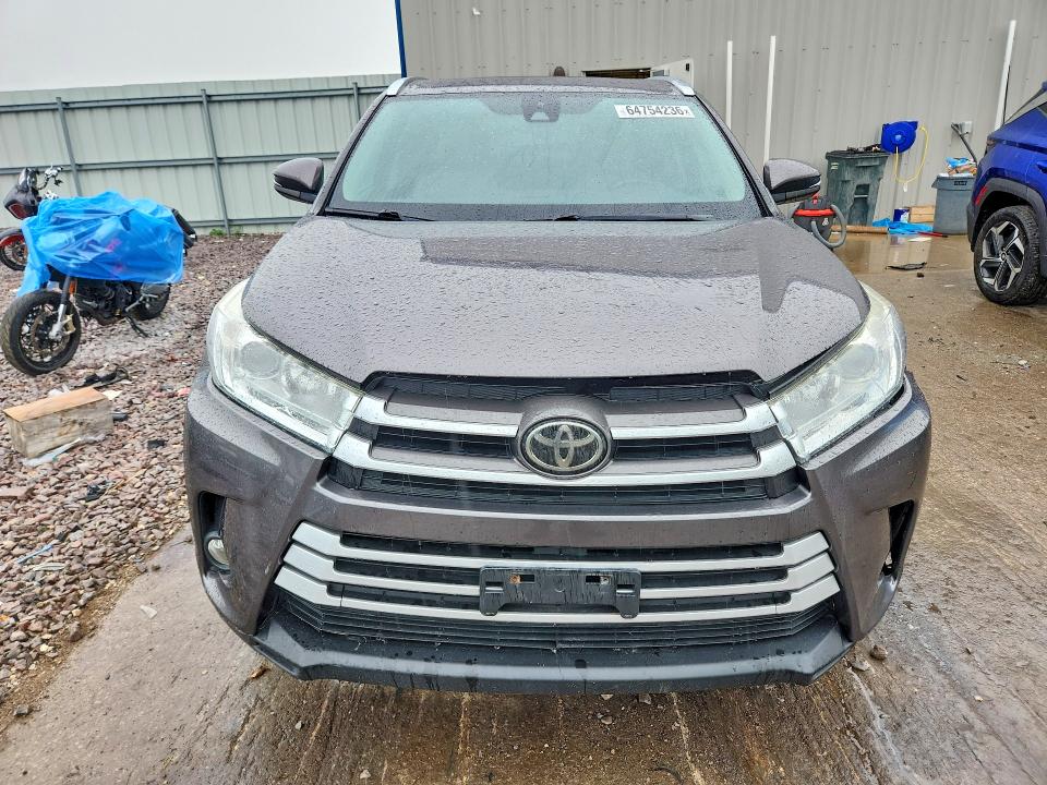 Продажа на аукционе авто 2017 Toyota Highlander, vin: 5TDJZRFH2HS510497, номер лота: 64754236