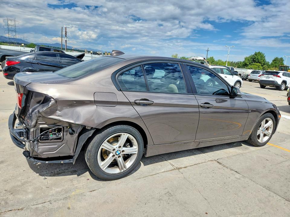 66226726 :رقم المزاد ، WBA3B5C51DF590219 vin ، 2013 Bmw 328 مزاد بيع