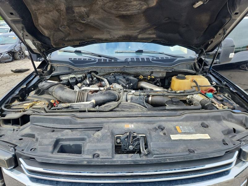 63405196 :رقم المزاد ، 1FT8W3DT3JEB95863 vin ، 2018 Ford F350 مزاد بيع