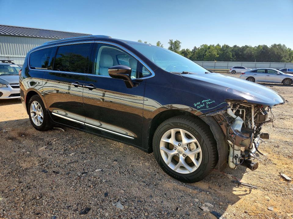 66235076 :رقم المزاد ، 2C4RC1EG4HR743966 vin ، 2017 Chrysler Pacifica مزاد بيع