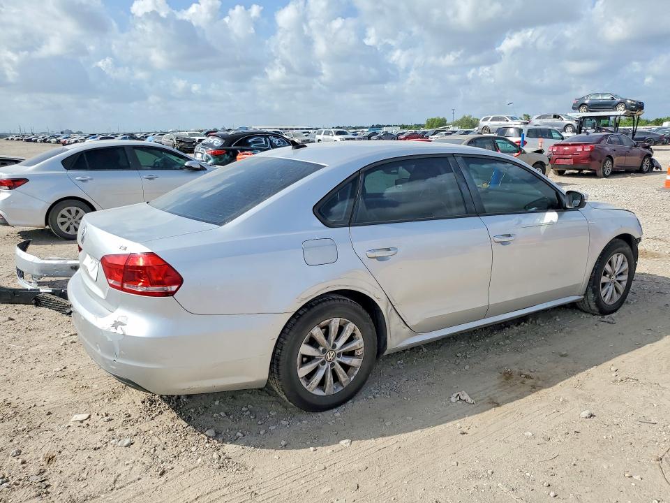 Продажа на аукционе авто 2015 Volkswagen Passat, vin: 1VWAT7A31FC002731, номер лота: 63746796