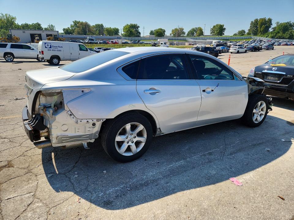 Продажа на аукционе авто 2015 Nissan Altima, vin: 1N4AL3AP2FC173265, номер лота: 66890936