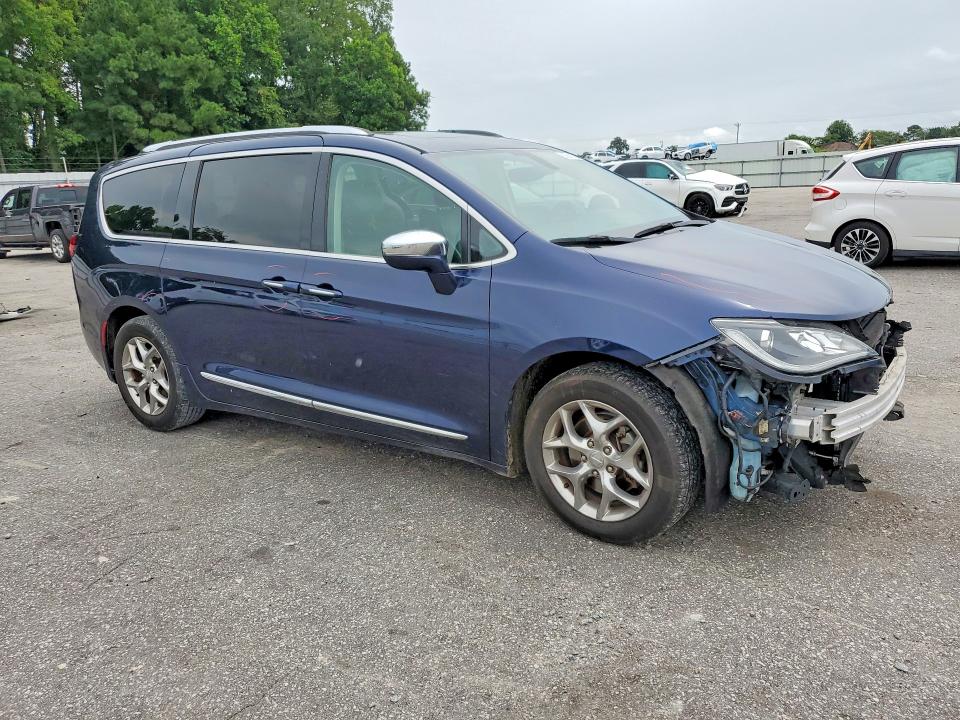 63561156 :رقم المزاد ، 2C4RC1GG5JR273918 vin ، 2018 Chrysler Pacifica مزاد بيع