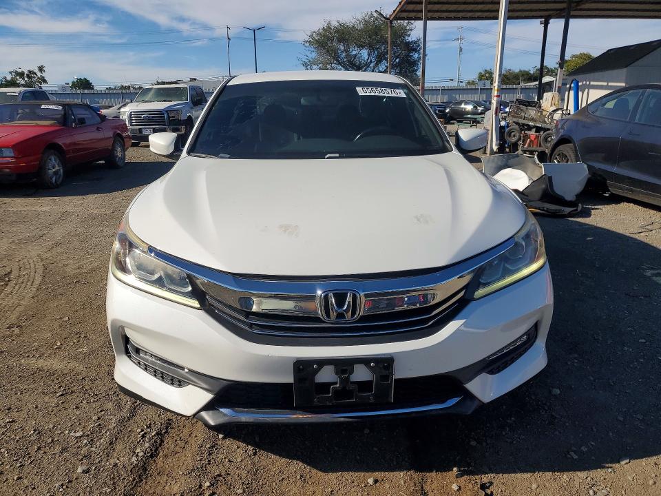 Aukcja sprzedaży 2017 Honda Accord, vin: 1HGCR2F15HA062189, numer aukcji: 65658576