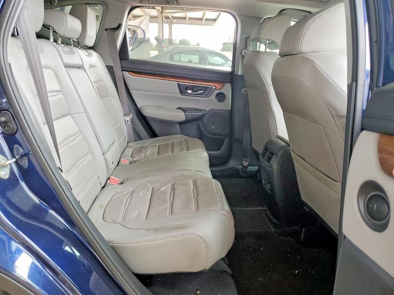 64486886 :رقم المزاد ، 7FARW1H80JE028572 vin ، 2018 Honda Cr-v مزاد بيع