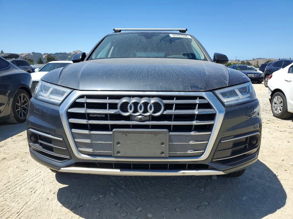 63767096 :رقم المزاد ، WA1CNAFY6J2142841 vin ، 2018 Audi Q5 مزاد بيع