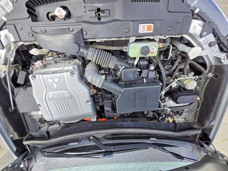 2018 Mitsubishi Outlander მანქანა იყიდება აუქციონზე, vin: JA4J24A55JZ051064, აუქციონის ნომერი: 65999576
