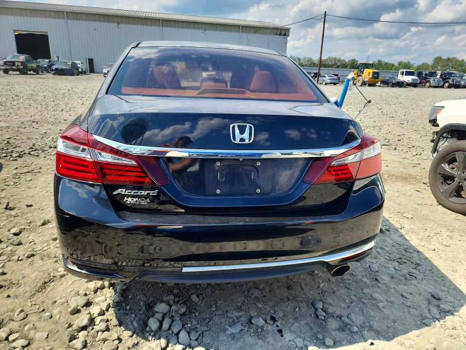 64036176 :رقم المزاد ، 1HGCR2F3XHA096422 vin ، 2017 Honda Accord مزاد بيع