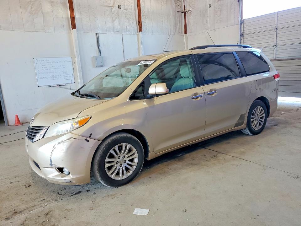2013 Toyota Sienna მანქანა იყიდება აუქციონზე, vin: 5TDYK3DC6DS404703, აუქციონის ნომერი: 63640276