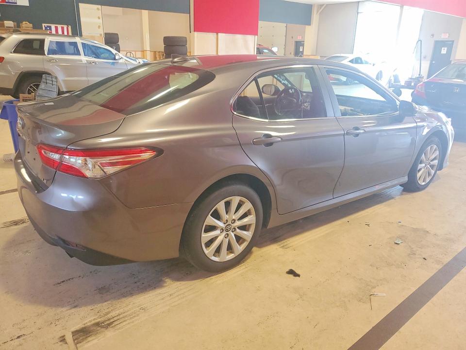 Продажа на аукционе авто 2019 Toyota Camry, vin: 4T1B11HK1KU680399, номер лота: 65830376