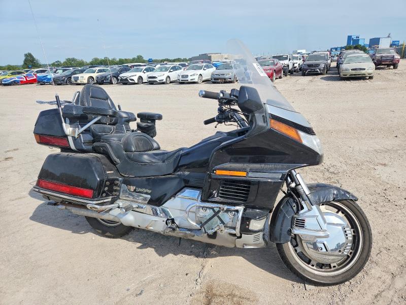 67030676 :رقم المزاد ، 1HFSC2261PA500806 vin ، 1993 Honda Gl1500 مزاد بيع