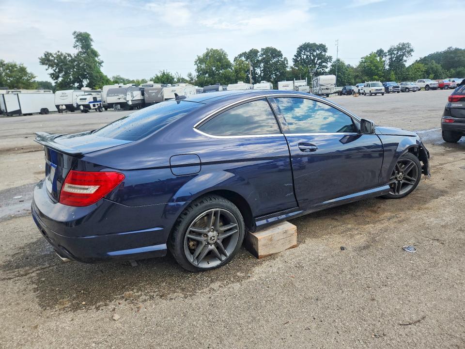 66420146 :رقم المزاد ، WDDGJ5HB4CF726904 vin ، 2012 Mercedes-benz C مزاد بيع