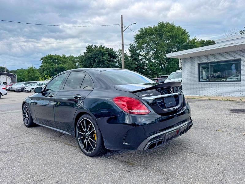 63439586 :رقم المزاد ، 55SWF6EB7JU256739 vin ، 2018 Mercedes-benz C مزاد بيع