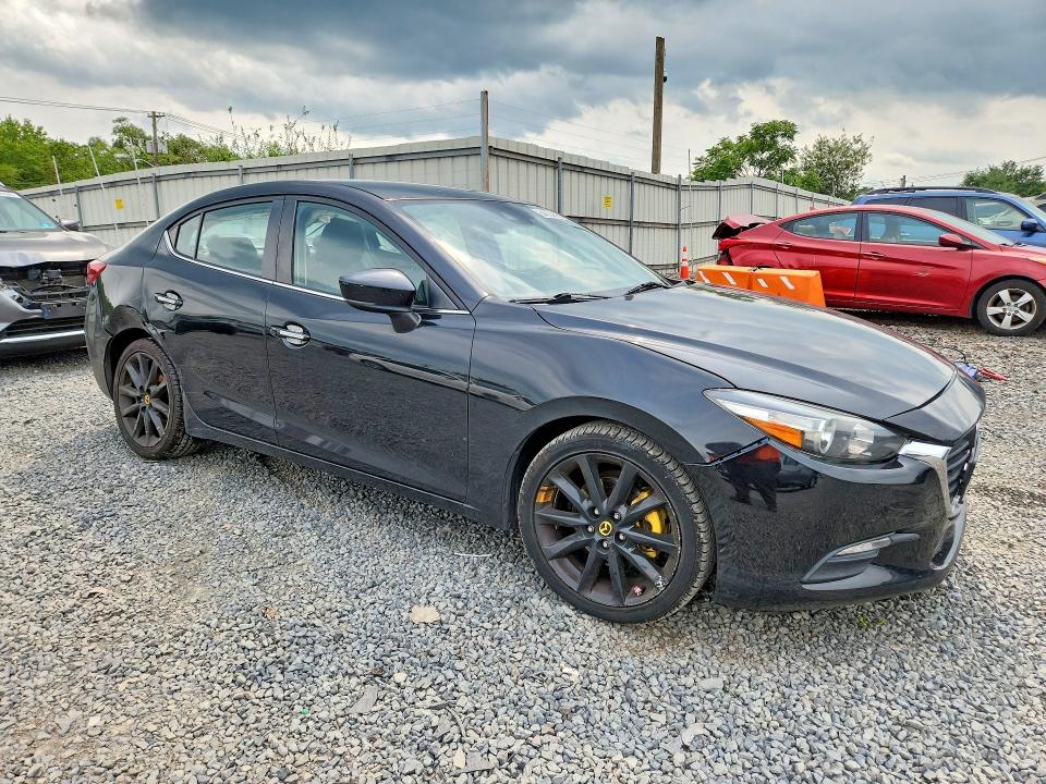64354436 :رقم المزاد ، JM1BN1V75H1105337 vin ، 2017 Mazda 3 مزاد بيع