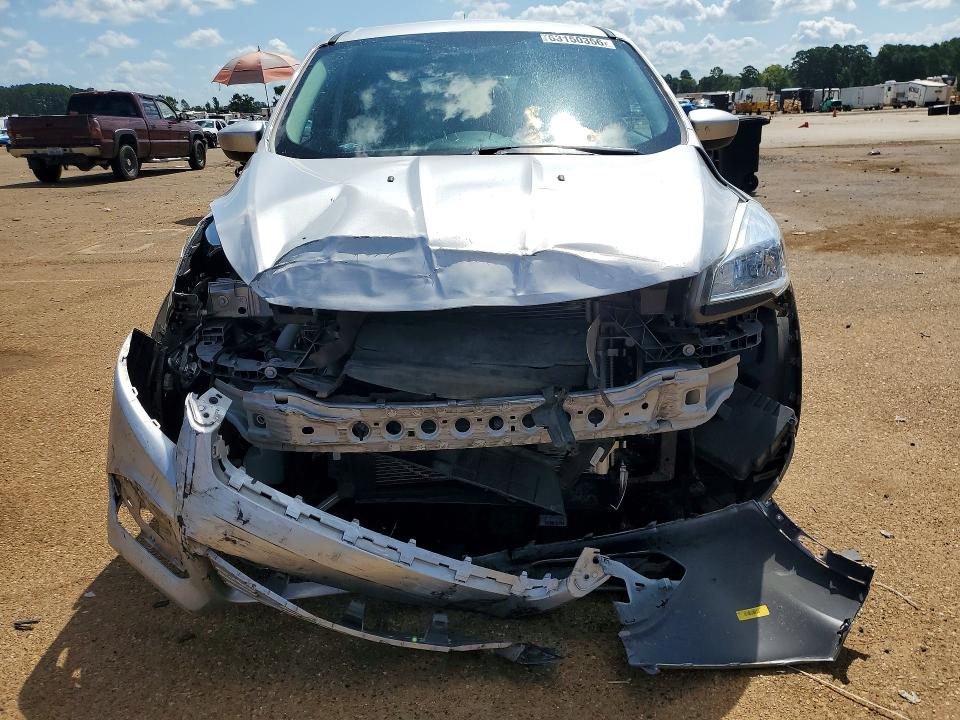 2015 Ford Escape მანქანა იყიდება აუქციონზე, vin: 1FMCU0G72FUA35723, აუქციონის ნომერი: 63150356