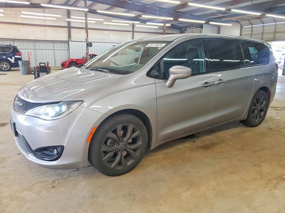 65173626 :رقم المزاد ، 2C4RC1FG1KR522539 vin ، 2019 Chrysler Pacifica مزاد بيع
