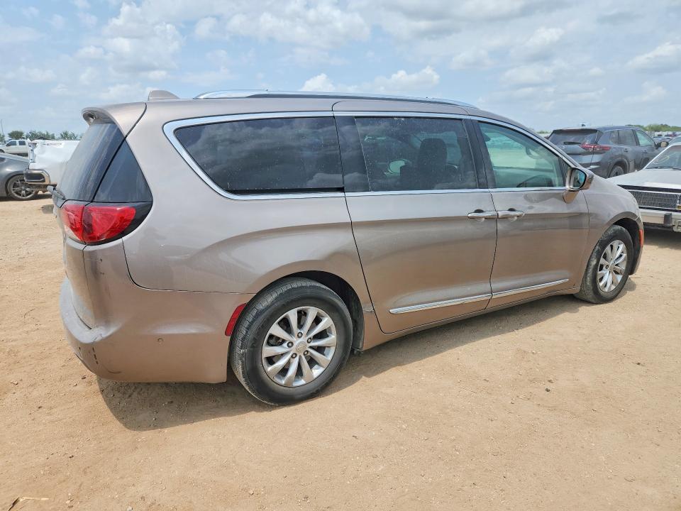 63167596 :رقم المزاد ، 2C4RC1EG8JR252399 vin ، 2018 Chrysler Pacifica مزاد بيع